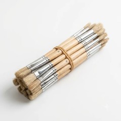 Banditas elásticas Flexibands N°40 de 2 mm sujetando un atado de pinceles a granel para reventa