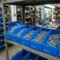 Cajas repuesteras Nº2 Plana con tornillería surtida en estantería de taller — Papelera Damián, distribuidor. Cajas repuesteras Nº2 Plana con tornillería surtida en estantería de taller — Papelera Damián, distribuidor.