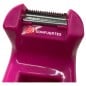 Cuchilla metálica dentada del porta cinta adhesiva grande SonFuertes, en primer plano Cuchilla metálica dentada del porta cinta adhesiva grande SonFuertes, en primer plano