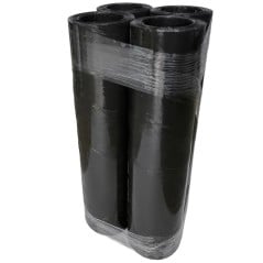 Bulto de 4 rollos de film stretch coreless negro de 50 cm envueltos en film transparente, con los cuatro huecos centrales a la v
