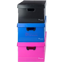 Cajas plásticas grandes con tapa Plana 804 apiladas en niveles estables para ganar altura de depósito — Papelera Damián